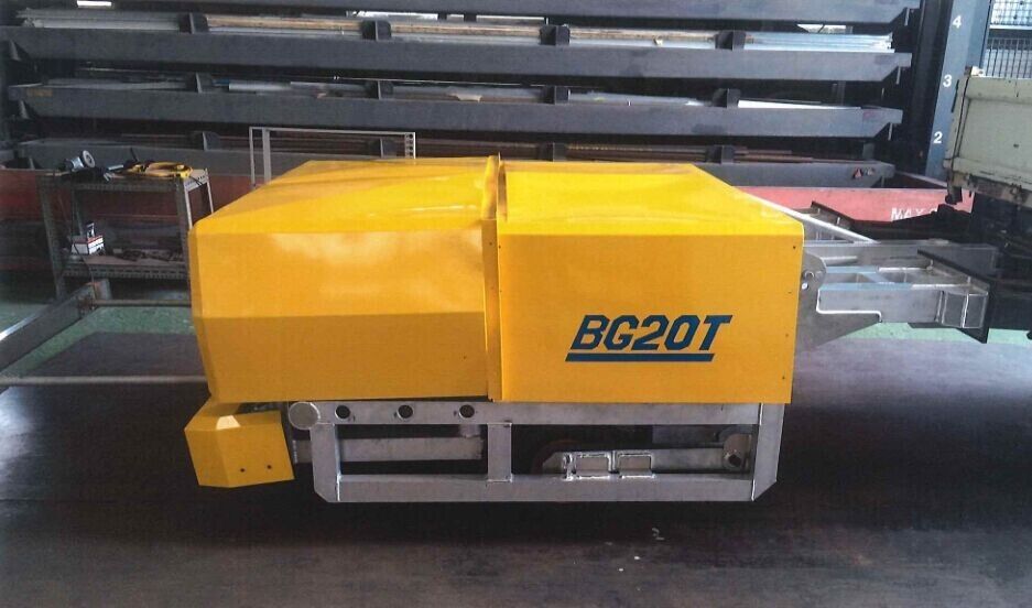 ทราฟฟิคเหลือง 750 กิโลกรัม รถบรรทุกติดตั้ง attenuator ด้วยสกัดเหล็กอัลลูมิเนียมการก่อสร้างสําหรับความทนทานแรงกระแทกสูง