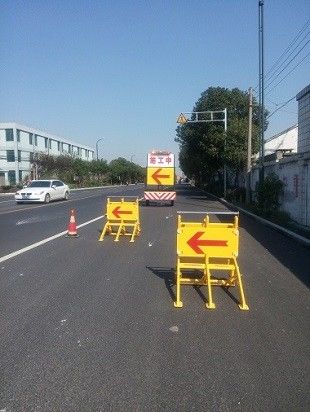 อลูมิเนียมอัลลอยด์ 80km / H Buzzer รถบรรทุกติดตั้ง Attenuator ดูดซับแรงกระแทก