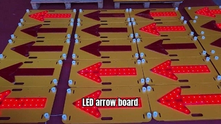 LED Arrow Board ได้รับการออกแบบมาสำหรับการก่อสร้างถนนและการควบคุมการจราจร
